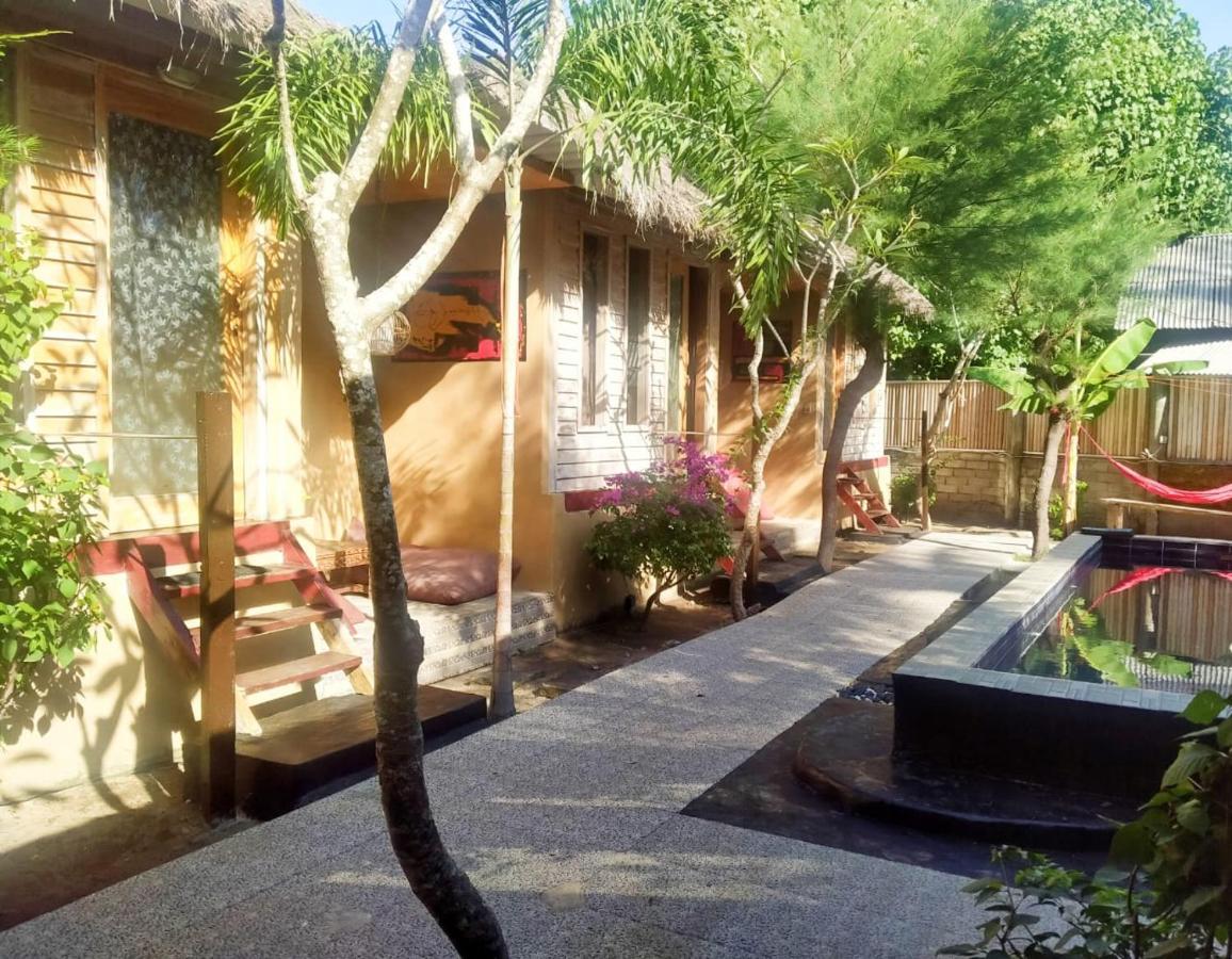 The Huts Villa Gili Trawangan Exteriör bild