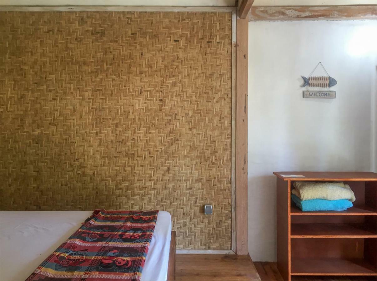 The Huts Villa Gili Trawangan Exteriör bild