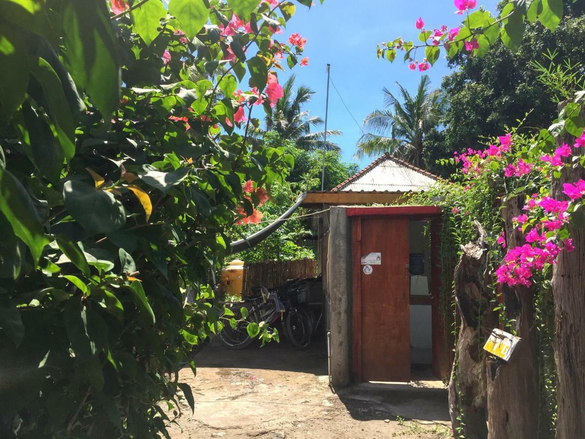 The Huts Villa Gili Trawangan Exteriör bild